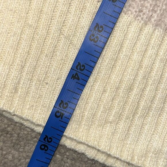 H&M Cream and Pink Striped Sweater! - Picture 9 of 10